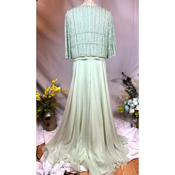 Mac Duggal  Green Chiffon Gown w/ Fully Beaded 3/4 Sleeves Size 16 - Picture 12 of 16